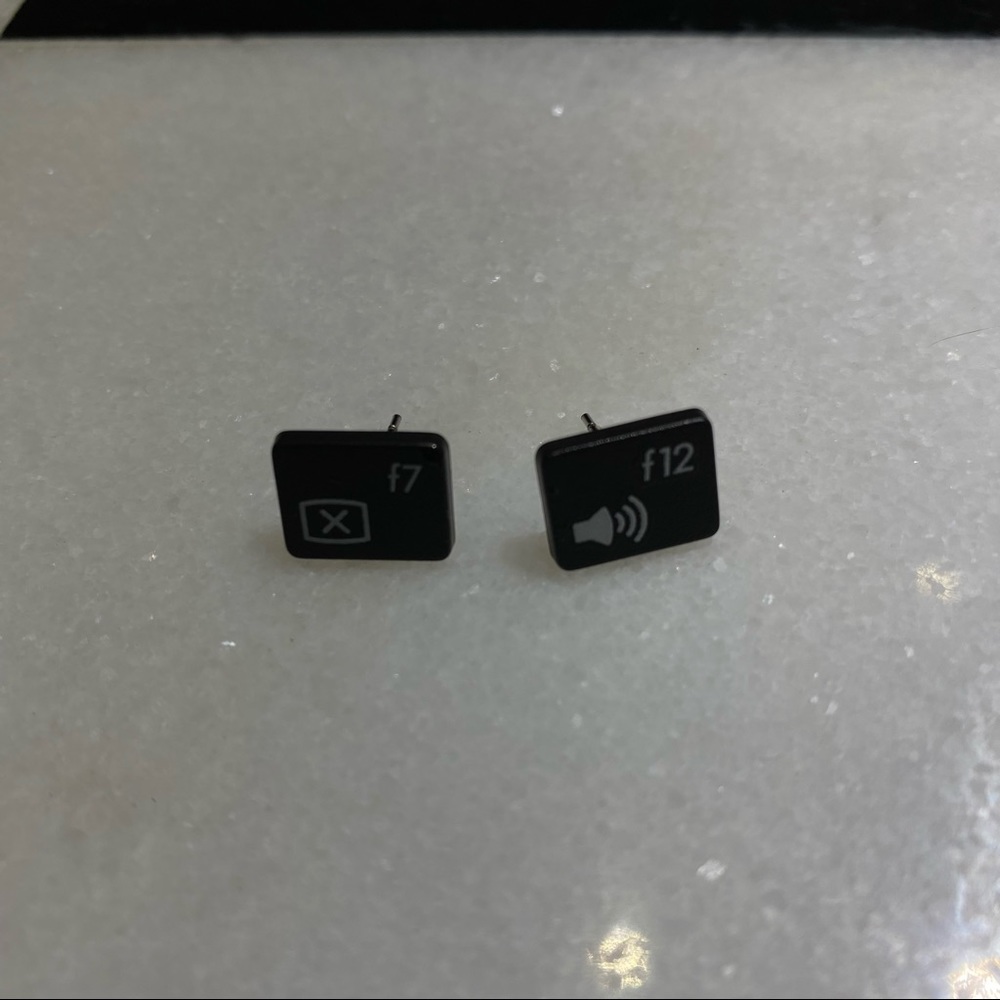 COMPUTER KEY STUDS - Picture 3 of 3